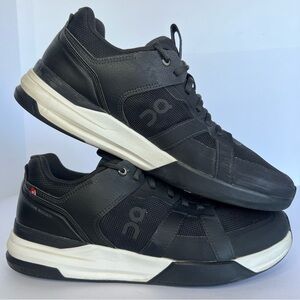 Size 10.5 Men’s ON The Roger Clubhouse Pro Black And White Shoes